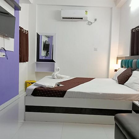 Hotel Green Leaf Kolkata Bagian luar foto
